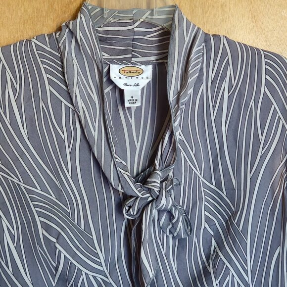 Talbot Petites Pure Silk Blouse Size 4  Gray White  Sheer - Picture 5 of 6